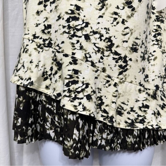 Simply Vera Wang PXS Ruffled Short Sleeve‎ Sprinkled Pattern Top - Picture 7 of 12